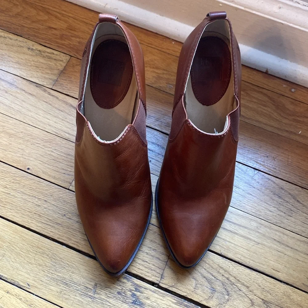Frye Leather Heels 8.5